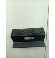 Накладка центральной консоли розетка 12v