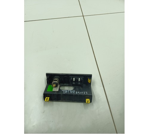 Накладка центральной консоли розетка 12v