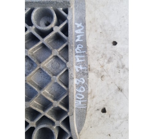 Кронштейн карданного вала