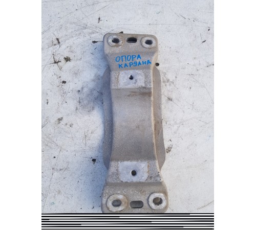 Кронштейн карданного вала