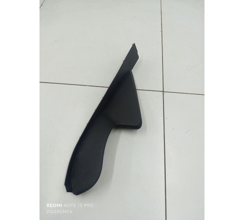 Накладка торпедо боковая правая