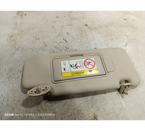 Козырек солнцезащитный правый