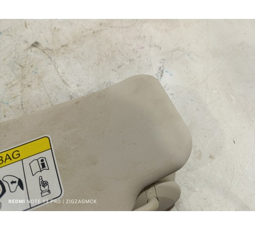 Козырек солнцезащитный правый