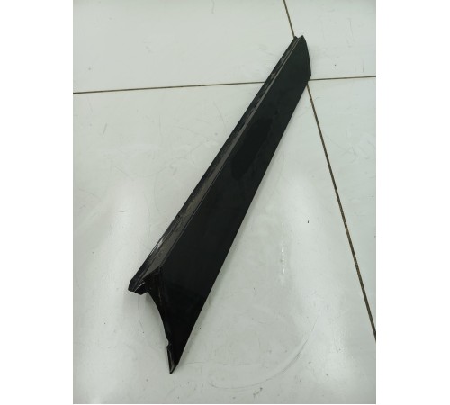 Накладка двери багажника левая