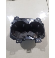 Подстаканник центральной консоли