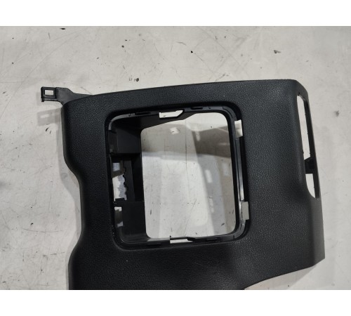 Накладка торпедо левая