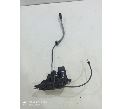 Замок двери (передний левый)