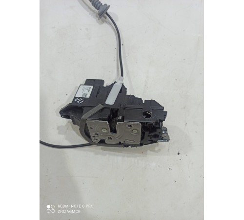 Замок двери (передний левый)