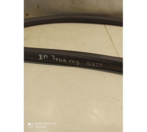 Уплотнитель двери(задний правый)