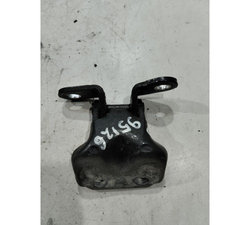 Петля двери(задняя левая верхняя)