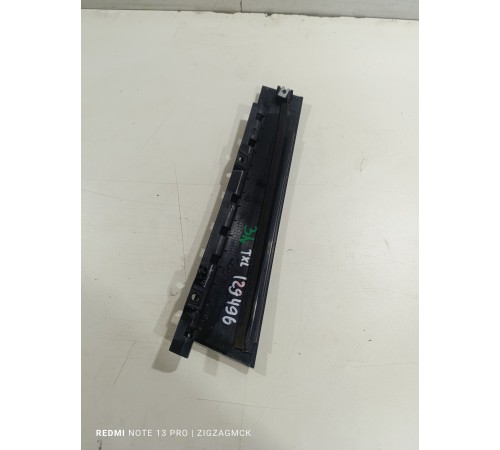 Накладка рамки двери задняя левая