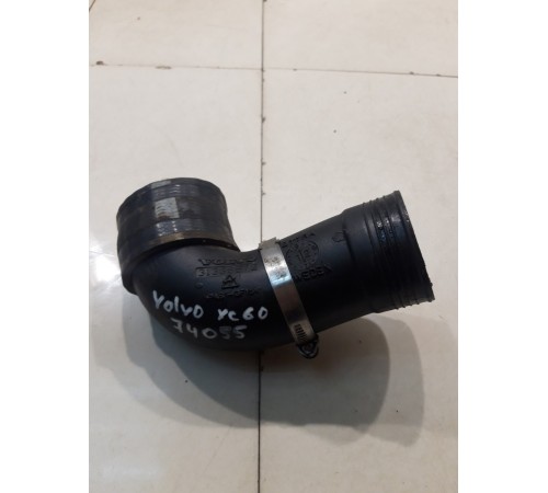 Патрубок системы охлаждения