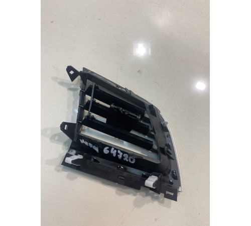 Решётка дефлектора (левая)