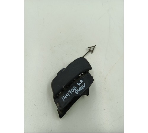 Заглушка буксировочного крюка задняя правая