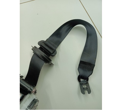 Ремень безопасности задний правый (2)