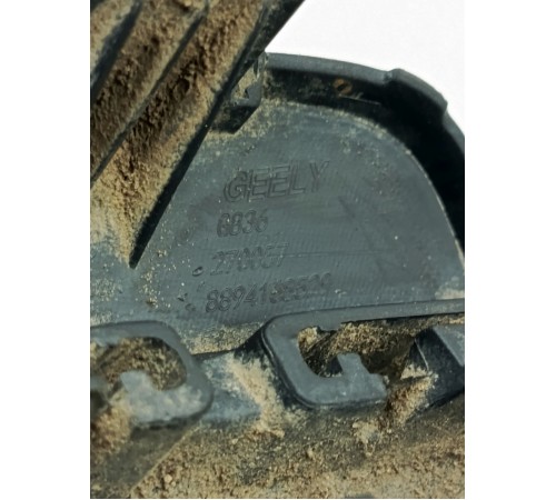 Заглушка буксировочного крюка задняя правая