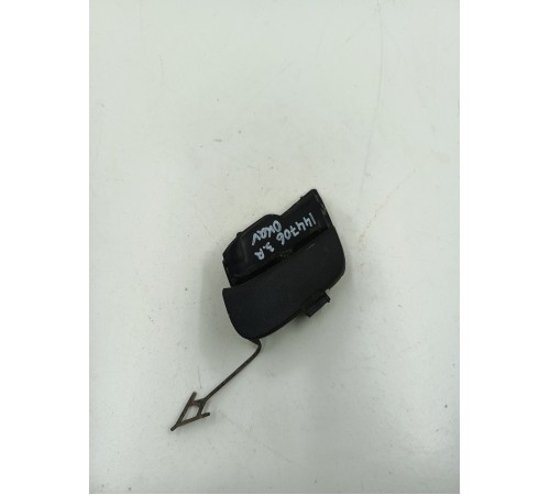 Заглушка буксировочного крюка задняя правая