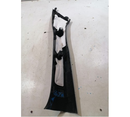 Обшивка стойки лобового стекла правая