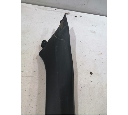 Обшивка стойки лобового стекла правая