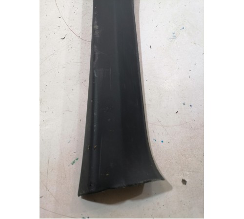 Обшивка стойки лобового стекла правая