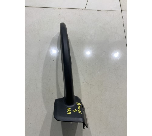 Накладка петли крышки багажника левая