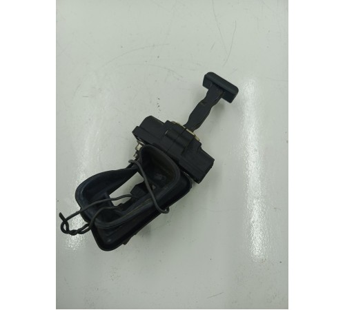 Ограничитель двери  правый 