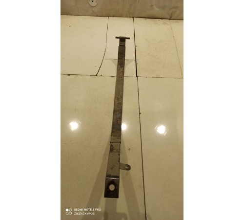 Крепление топливного бака левое