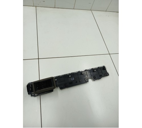 Накладка торпедо с воздушным дефлектором правым