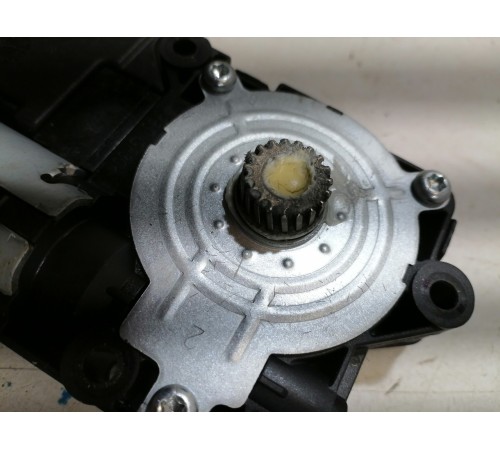 Моторчик люка крыши задний