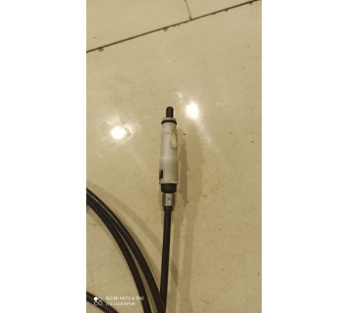 Трос лючка бензобака