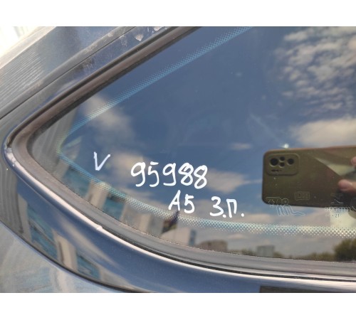 Глухое стекло(заднее правое)