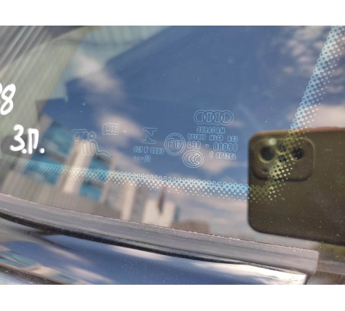 Глухое стекло(заднее правое)