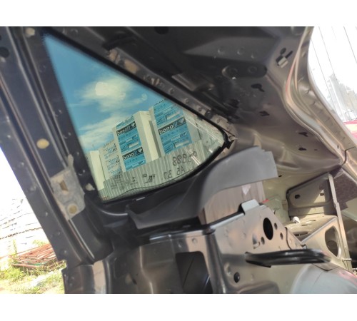 Глухое стекло(заднее правое)