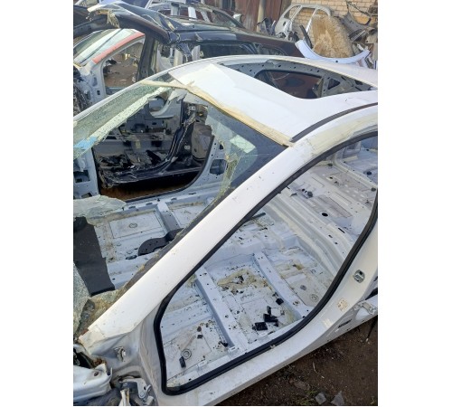 Стойка лобового стекла левая