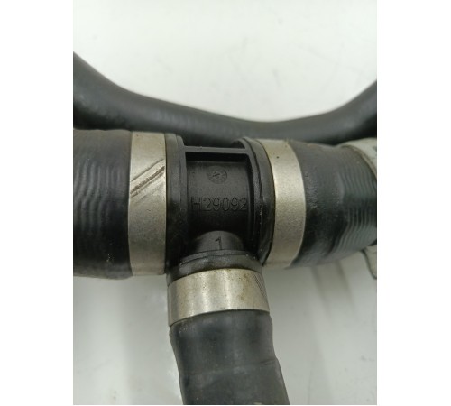 Патрубок тройник системы охлаждения