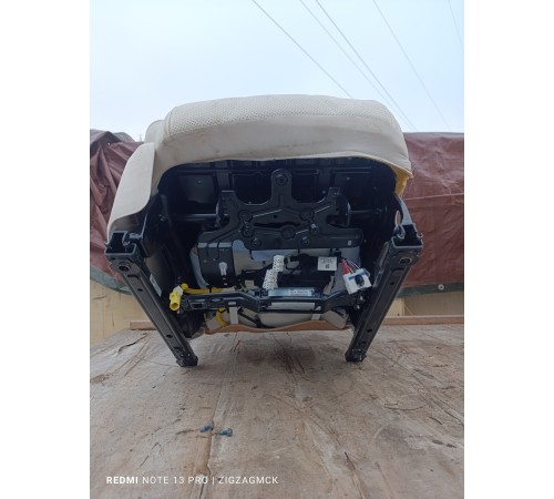 Сиденье переднее правое