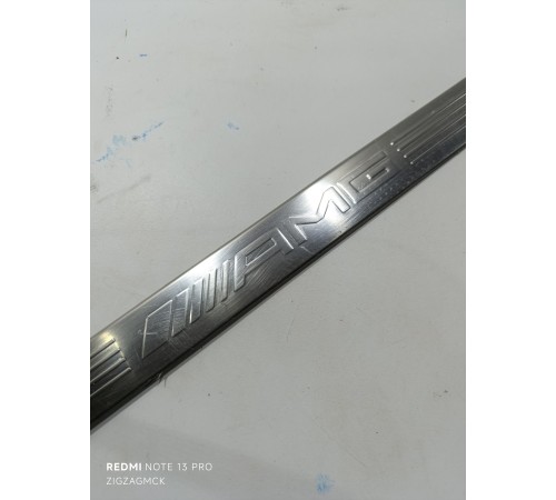 Накладка порога передняя правая