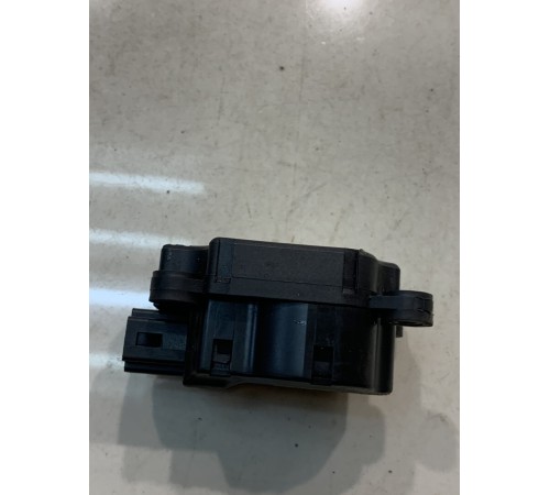 Моторчик привода заслонок отопителя