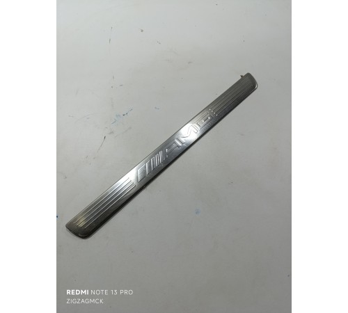 Накладка порога передняя правая