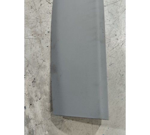 Обшивка крышки багажника верхняя