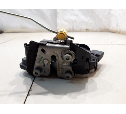 Замок двери (передний, правый)