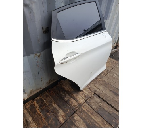 Дверь (задняя, правая)в сборе