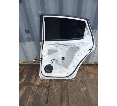 Дверь (задняя, правая)в сборе