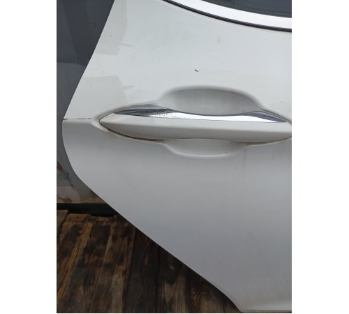 Дверь (задняя, правая)в сборе