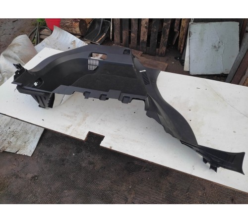 Обшивка багажника(левая)