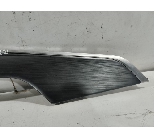 Накладка двери (передняя левая)