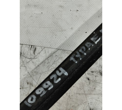 Уплотнитель стекла (передний правый наружный)