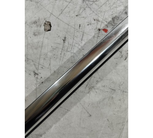 Уплотнитель стекла (передний правый наружный)