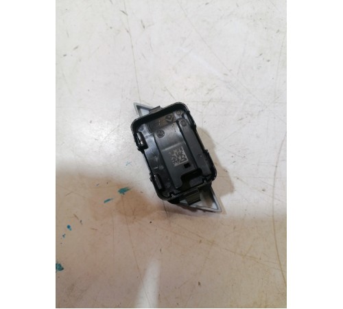 Кнопка блокировки дверей