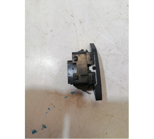 Кнопка блокировки дверей